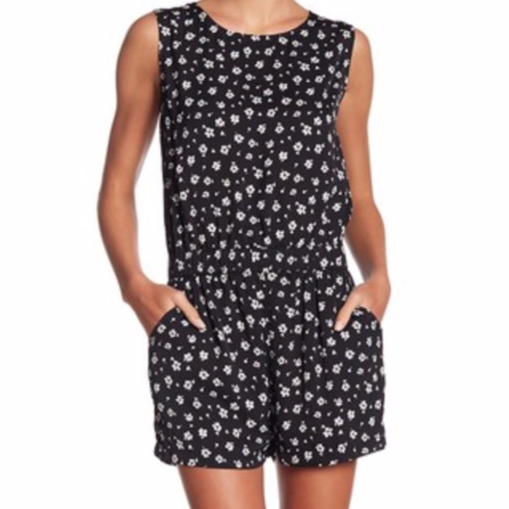 Papillon Ditsy Floral Romper